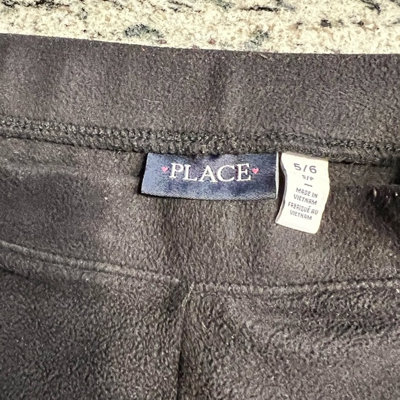 Two pairs of joggers, one pair motto leggings, one pair fleece leggings 5/6 - Picture 6 of 9